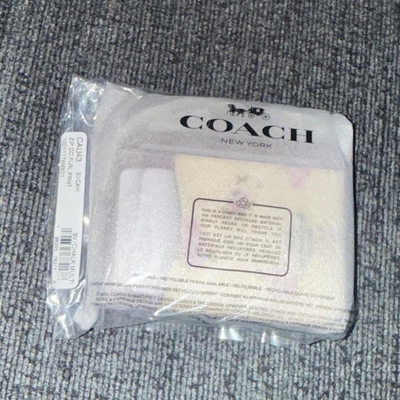 Coach Zip Card Case with Floral Print Coated Canvas & Leather in Chalk Multi NWT - Picture 6 of 11